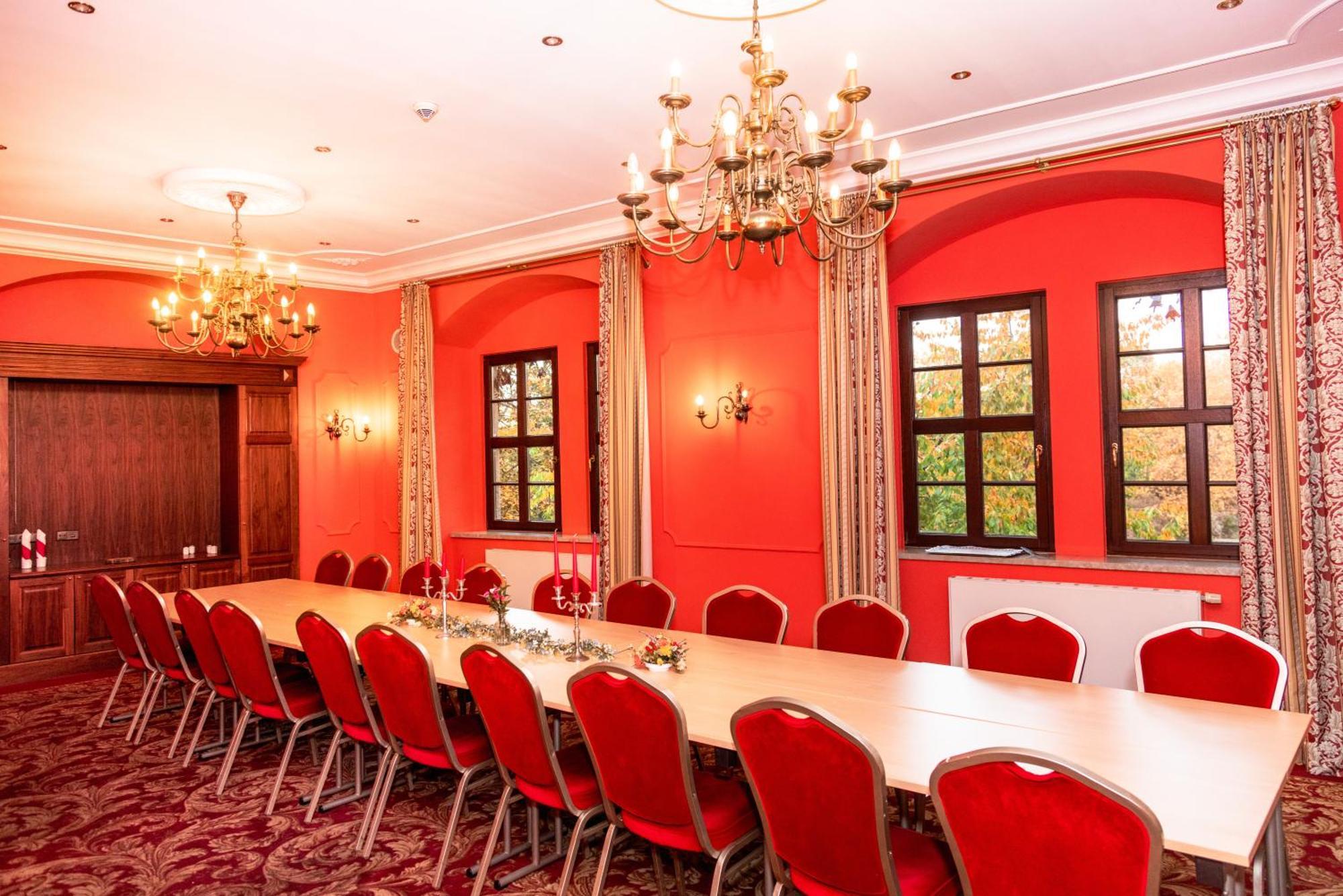 Schloss Hotel 4*