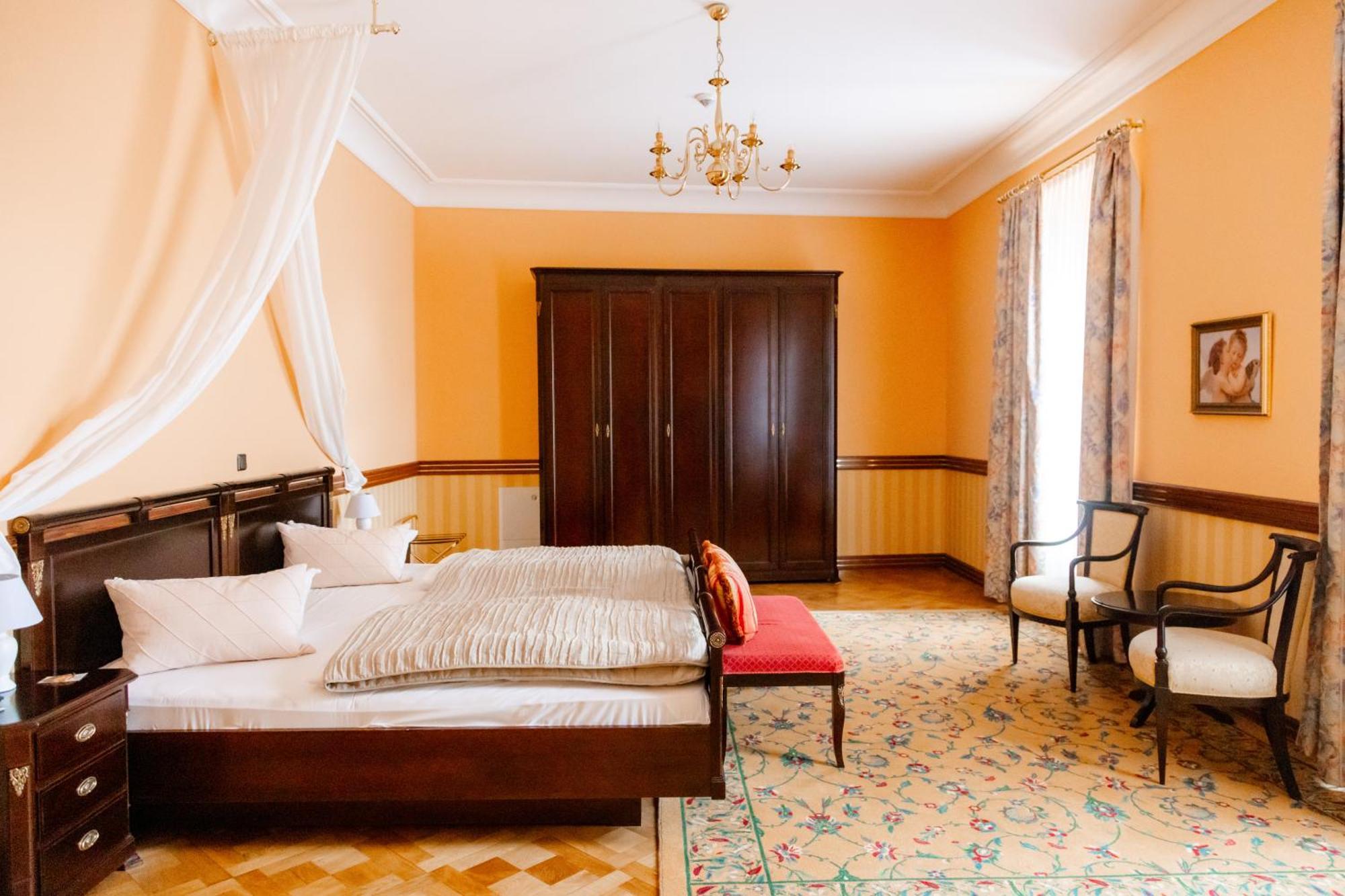 Hotel Schloss 4*